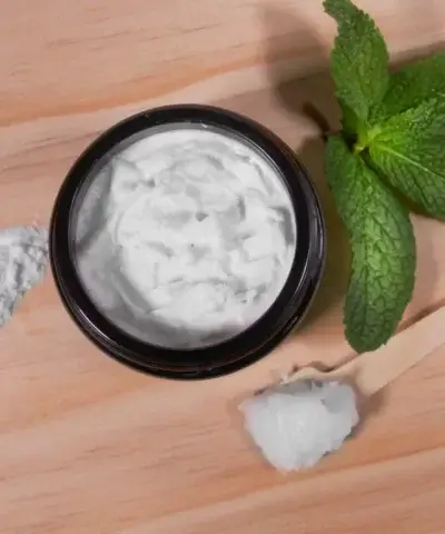 maxwell & mcintyre baking soda coconut oil toothpaste